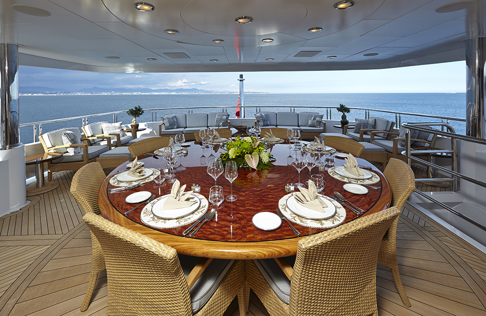 Yacht ZOOM ZOOM ZOOM -  Upper Deck.jpg