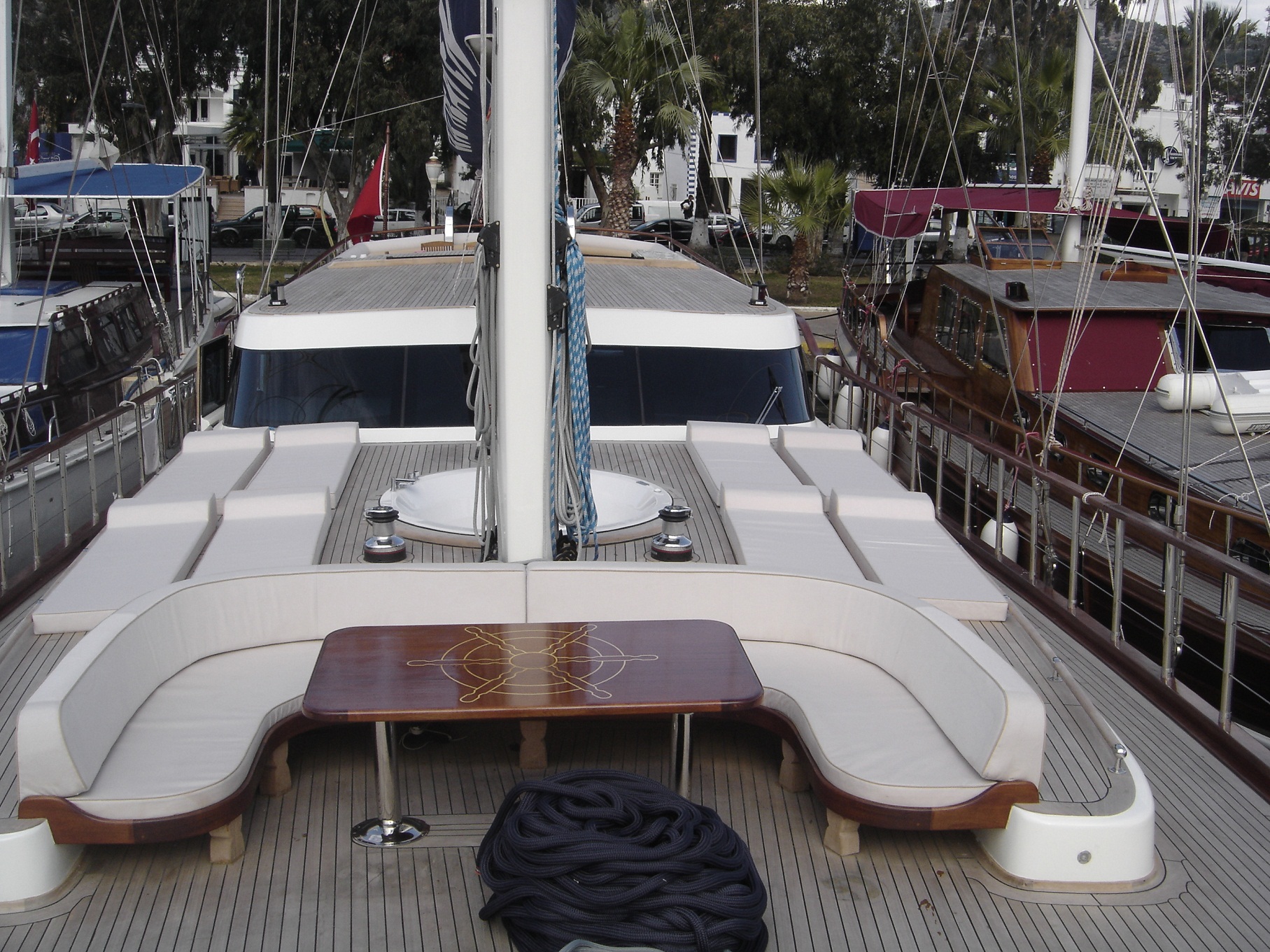 Yacht-6841-13.jpg