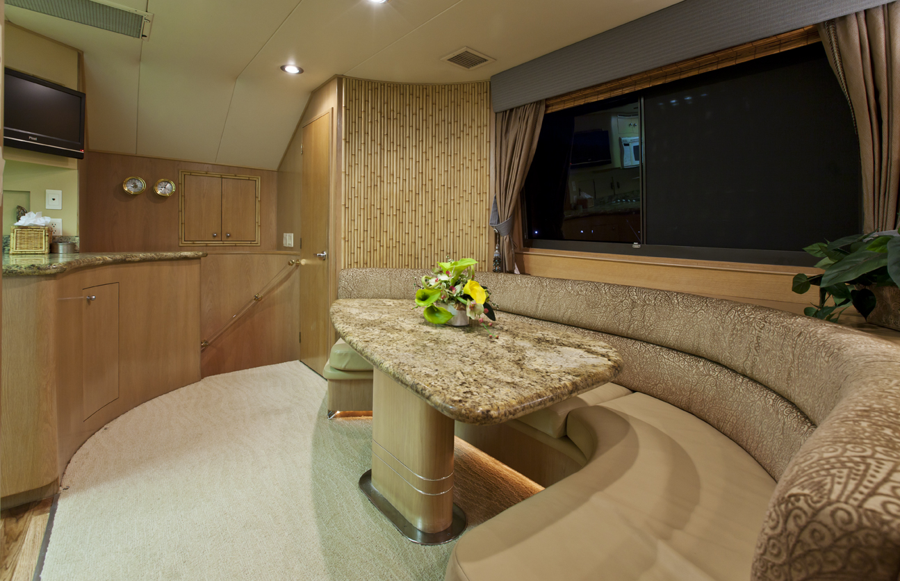 Yacht-6880-2.jpg