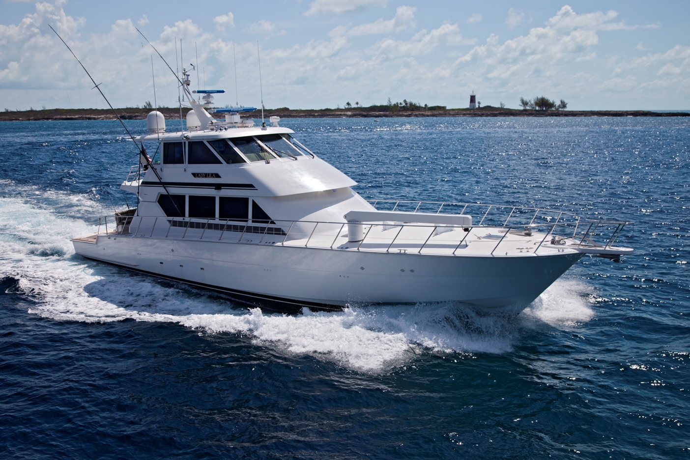 Yacht-6880-4.jpg