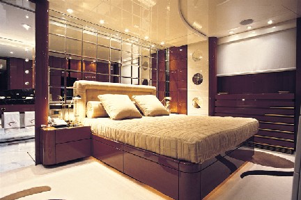 Yacht-7000-4.jpg