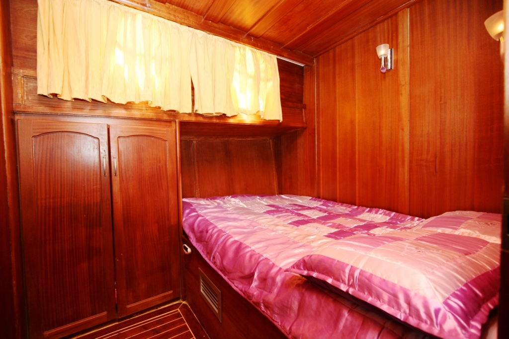 Yorgun 1 Cabin 4.JPG