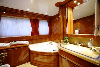 Zaliv II -  Master Bath.jpg