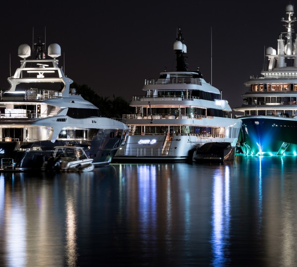 Video of Ferretti 800 Yacht after sunset in Miami