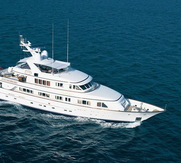 Video of 99m Feadship motor yacht MADAME GU in Antibes