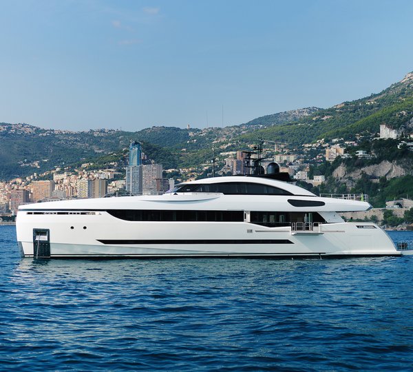 First shoots of double superyacht launch at Columbus Yachts