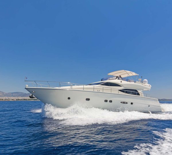 Video: Dominator at Cannes Yachting Festival 2015
