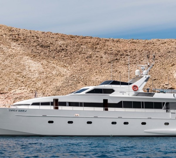 Video: Admiral Classique 35 Yacht FOAM
