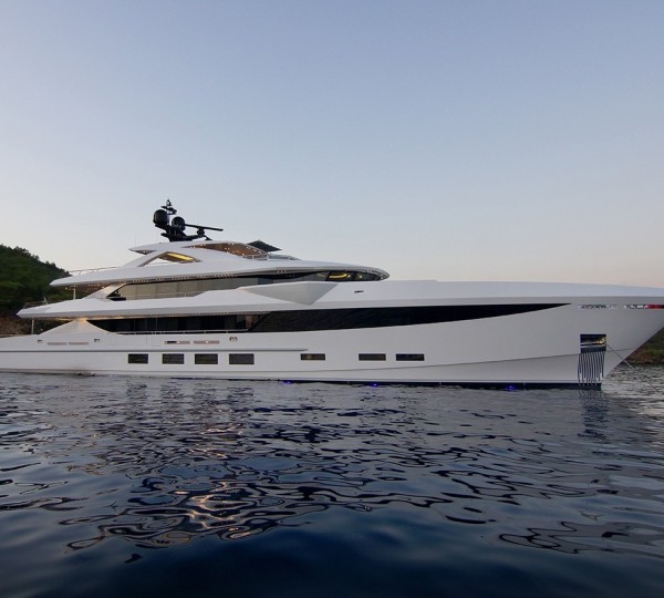 Video of New 76′ 2013 Hargrave Open Bridge Yacht VICTORIANO presented by Hargrave CEO Mike Joyce