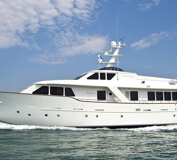 Video from launch of new Benetti Sail Division BLUE BERRY Yacht