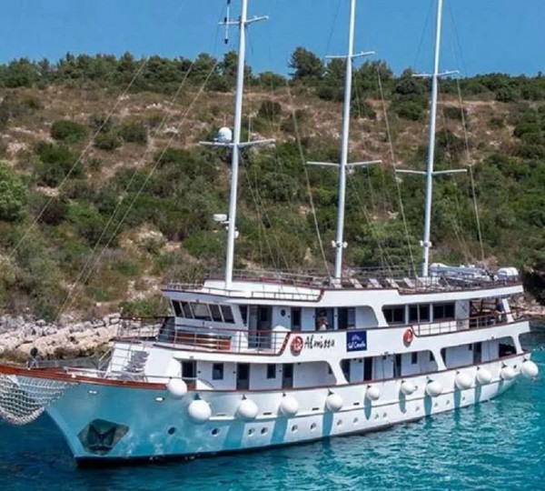 Video presenting Other Angle Yachting Services