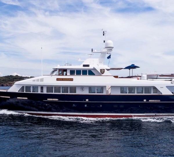 VANISH by Feadship – A Striking Superyacht on her way from Royal van Lent to Rotterdam