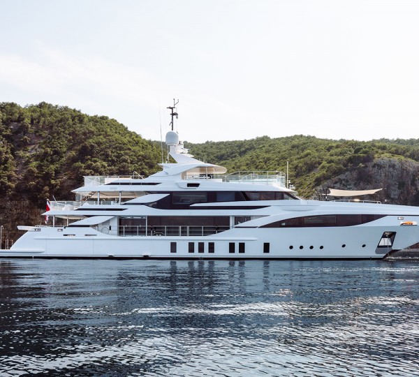 Video featuring Benetti superyachts SWAN, LADY MICHELLE and ALTITUDE