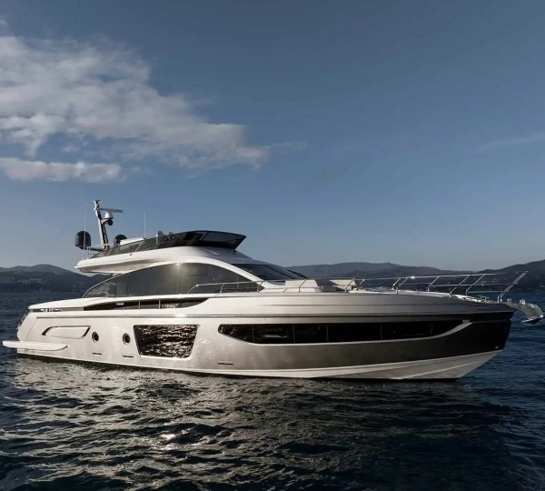 Beautiful Azimut 116 Motor Yacht CHEERS 46 For Sale