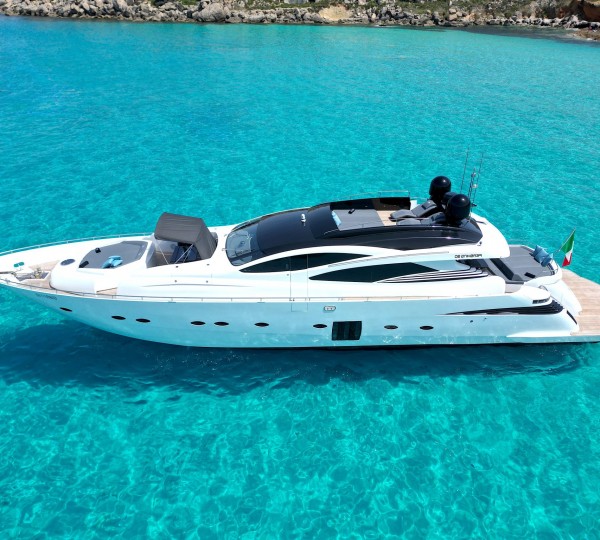 Video: Motor yacht Pershing 82