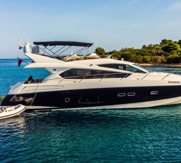 Video: Sunseeker Manhattan 74 Flybridge motor yacht SEADUCTION