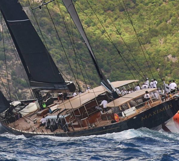 Video of Vitters Yacht NIRVANA passing the Bridge of the Americas