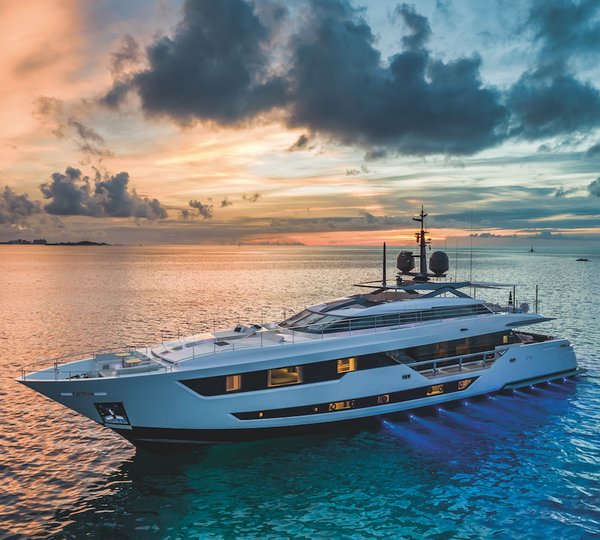 Video presenting Ferretti Custom Line Fleet of Yachts