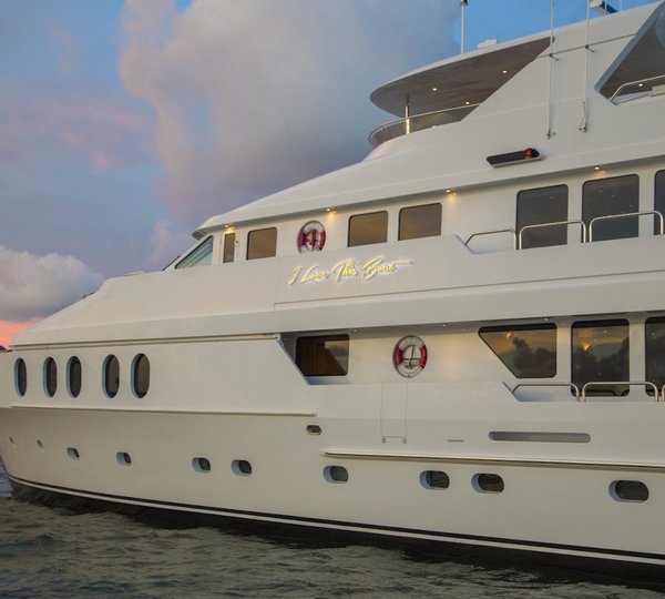 Video from launch of 43m Christensen motor yacht MISSING LINK