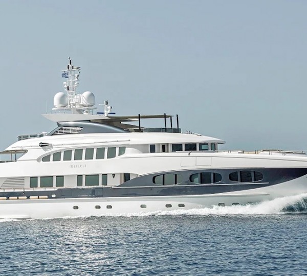 Dramatically beautiful 51m Heesen Superyacht MySky in Alaska