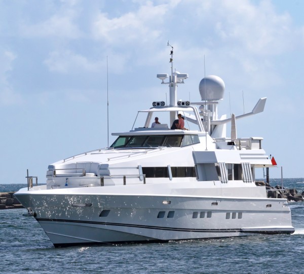 Newly refitted 50m Oceanfast Motor Yacht SHE’S A 10 (ex MYSTIQUE) spotted in Fort Lauderdale