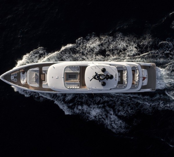 Video presenting Conrad 115 Yacht LUNAR