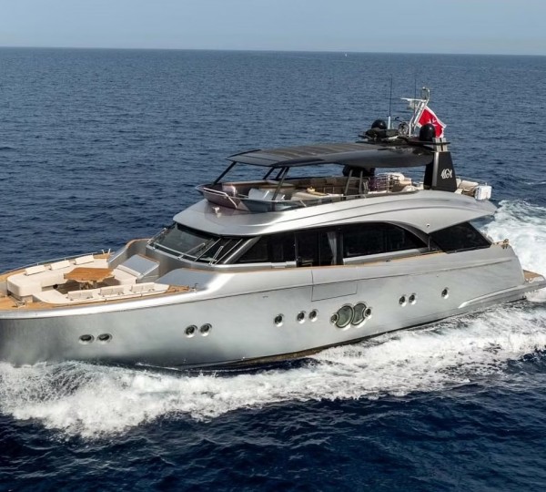Classic yet innovative MCY 70 by Monte Carlo Yachts