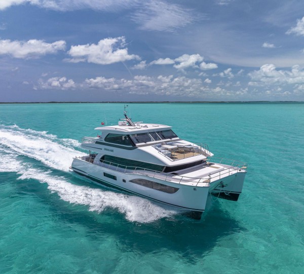 Beautiful 82’ Horizon Motor Yacht OUR WAY at full speed