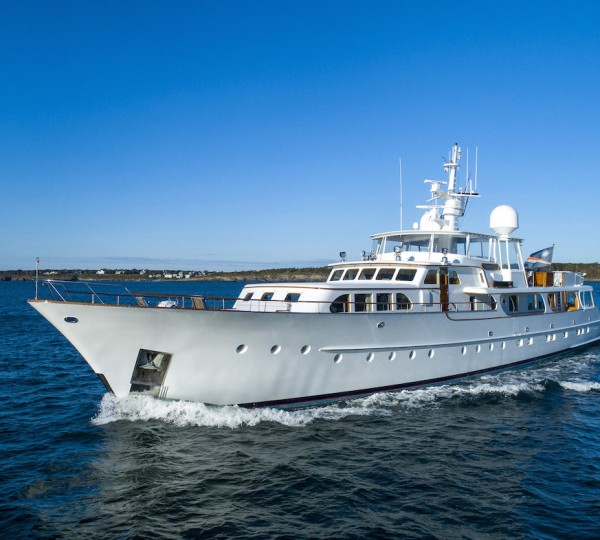 Video: Newly launched 83,50m motor yacht SAVANNAH (hull 686) by Feadship