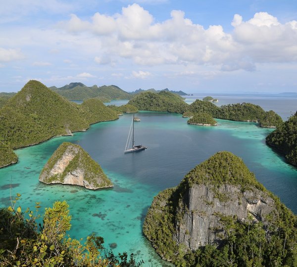 Majestic 55m Vitters Sailing Yacht MARIE un-stepped by RSB Rigging Solutions