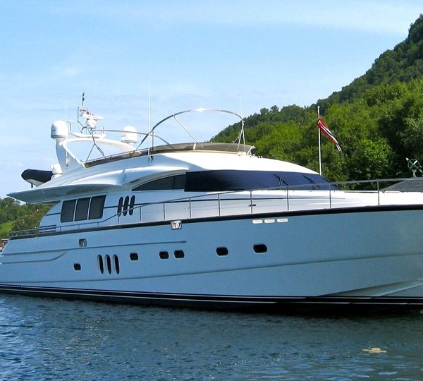 Princess 40M motor yacht SOLARIS shortlisted for World Superyacht Award 2015