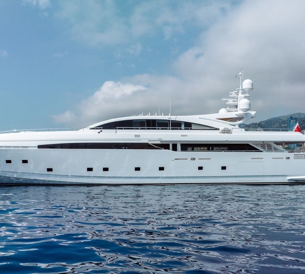 Video of Codecasa 42 Vintage Yacht Hull F75 in navigation and inside