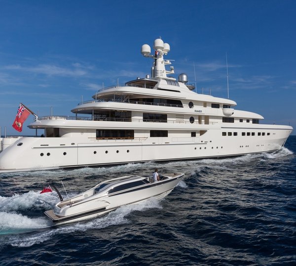 26m SWATH Yacht AL MAKHER Transported from Abeking & Rasmussen