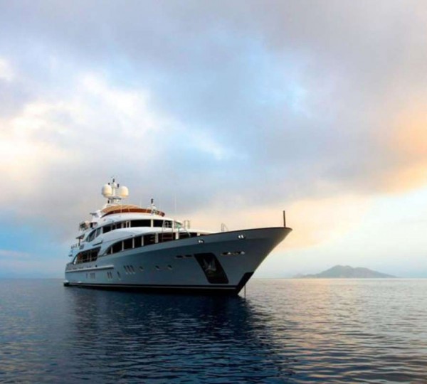 Beautiful BENETTI Charter Yacht AFRICAN QUEEN near Monaco