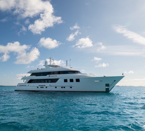 Elegant Burger 85 Custom Yacht MARGARITA underway