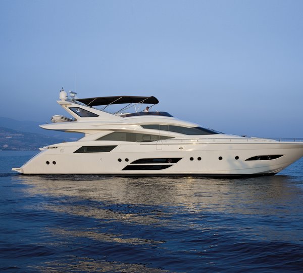 Second Dominator 800 Superyacht DOLLY at Dominator Open House 2015