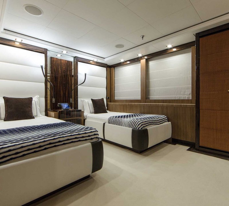 Twin guest cabin