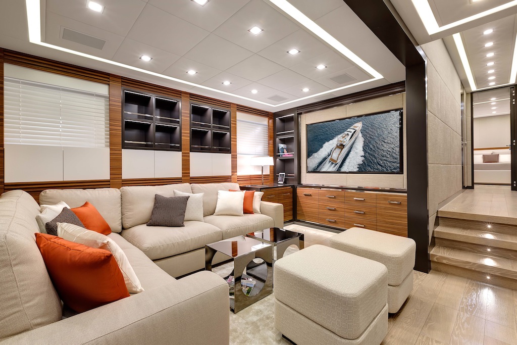 10 Mangusta 132 yacht - interiors