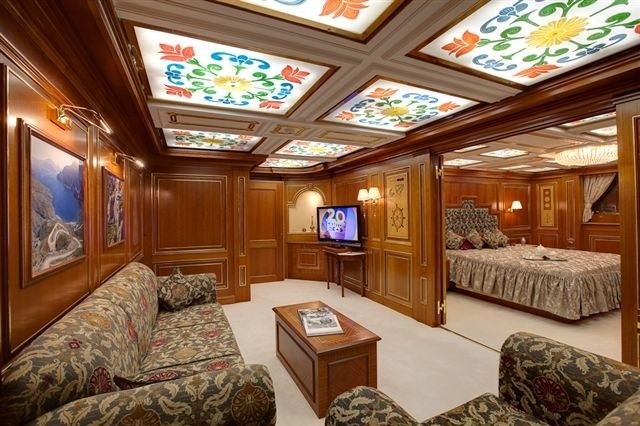 Cabin Aboard Yacht LOALOAT AL BEHAR