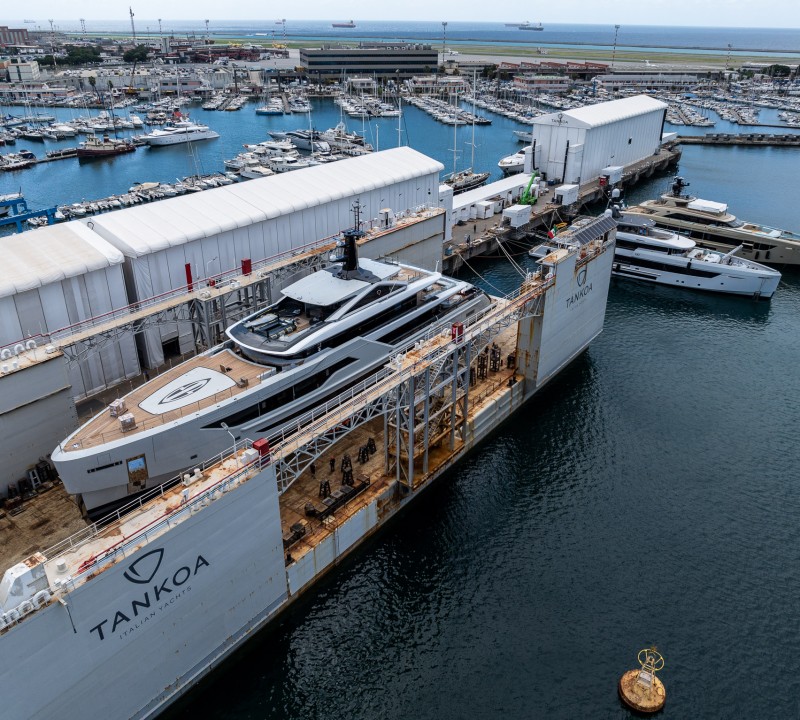 Luxury Yacht BINTA DIAMOND Lines Up At Tankoa Yachts