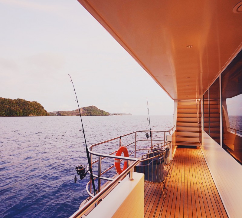Side deck