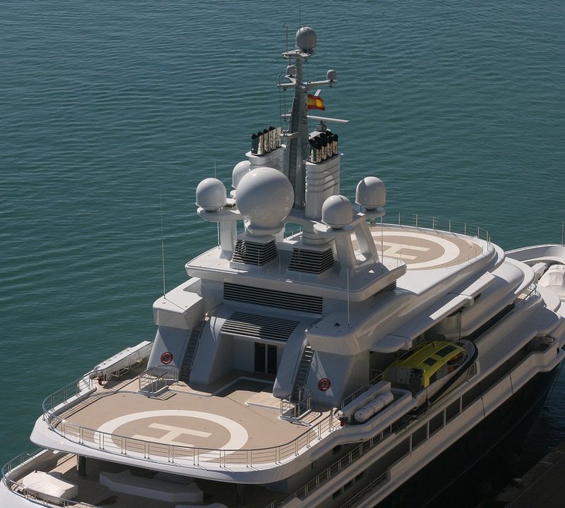 Helicopter Pad: Yacht LUNA's Above Image