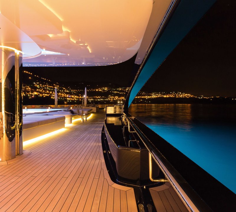 The 115m Yacht LUNA