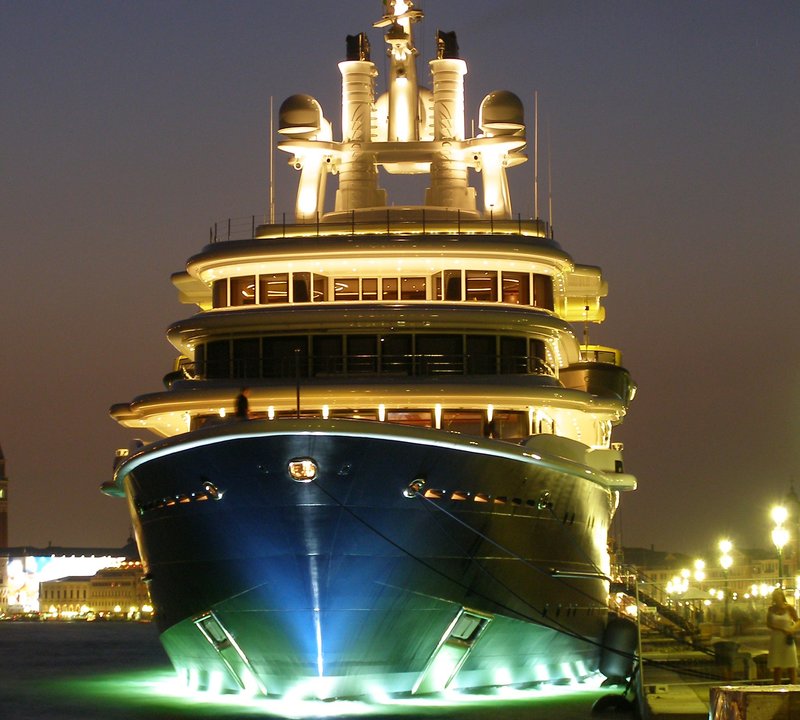 Evening: Yacht LUNA's Profile Captured