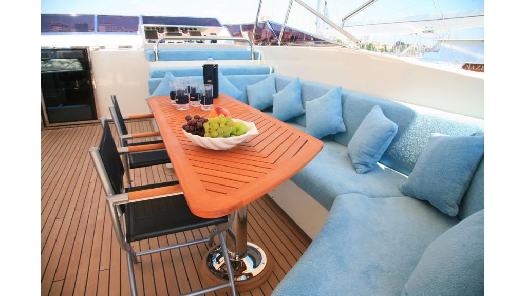 Tutku alfresco dining