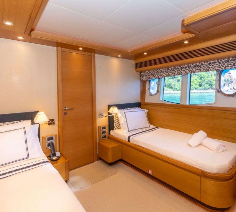Twin Cabin