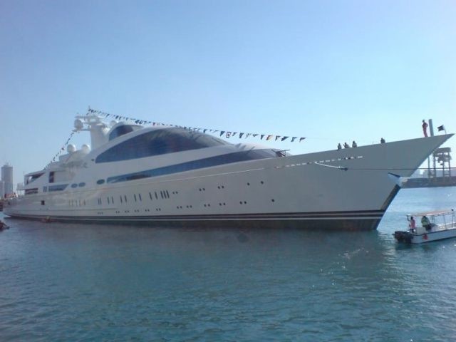 The 141m Yacht YAS