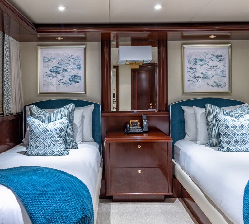 Twin cabin