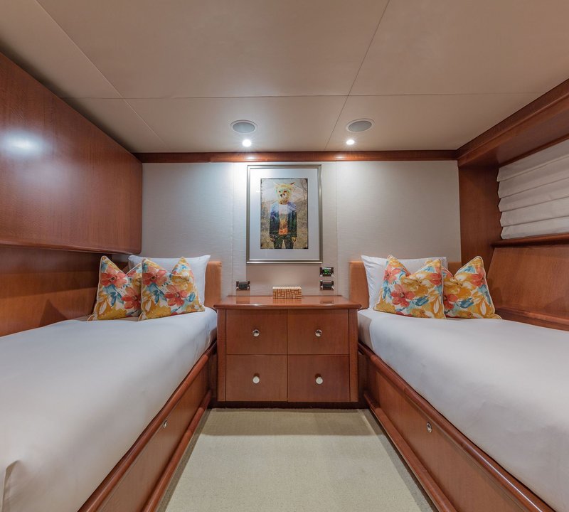 Twin cabin