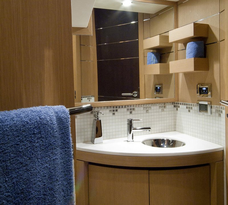 Guest cabin